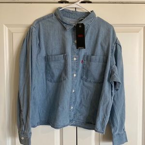 Levi’s cropped Jean Button Long sleeve
